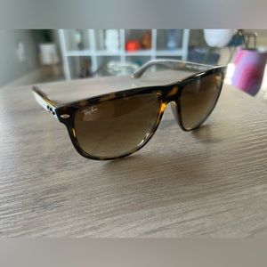 Tortoise Ray-Bans